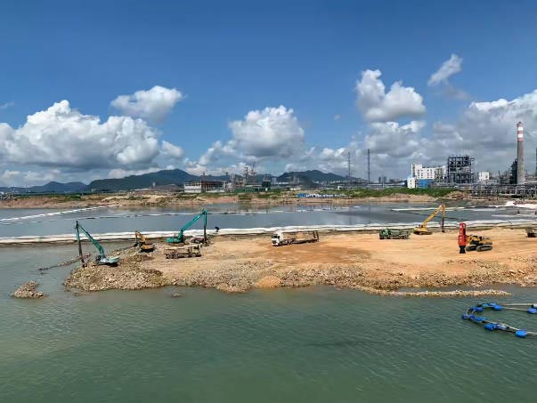 高速液壓夯實機廠家與中交四航局開展學習交流實踐活動 高速液壓夯實機廠家與中交四航局開展學習交流實踐活動